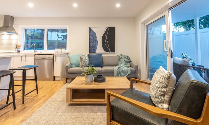 Grey Lynn Villa | The Village Reserve, Lower Reserve
