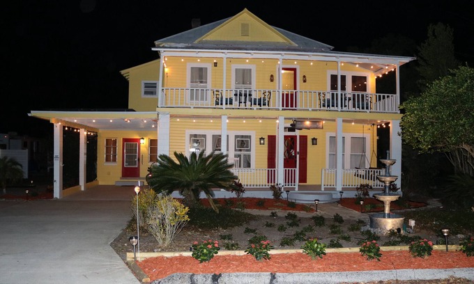 Mims Bed & Breakfast | The Wayward Traveler's Inn