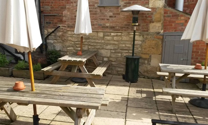 Winchcombe Hotel | The White Hart Inn
