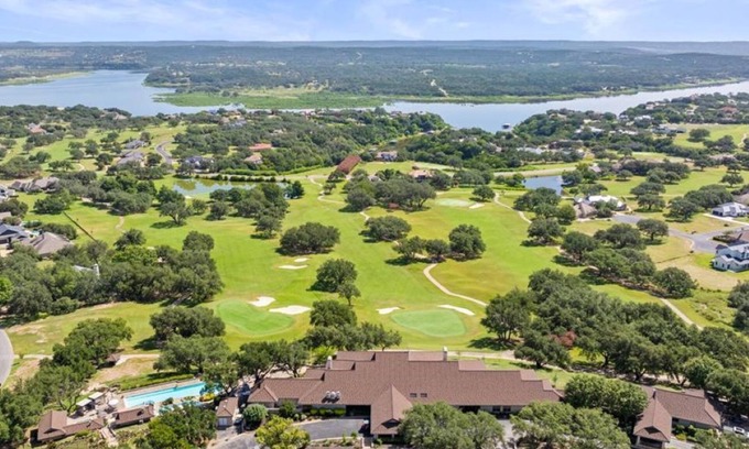 Barton Creek Lakeside Cottage | "THE WHOLE EXPERIENCE"! - Cottage #27 in a private country club community.