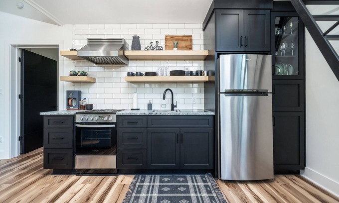 Hot Springs Cabin | The Woodcutter Cabin, Hot Tub, Mountain