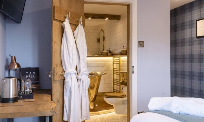 Fremington Hotel | The World Famous Tan Hill Inn