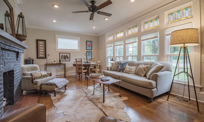 Murfreesboro House | The Young House Very Close To Downtown Murfreesboro 35 minutes from Nashville!