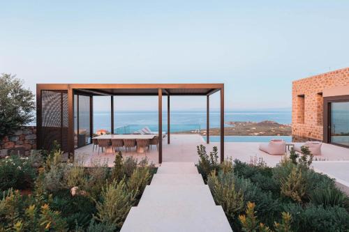 Lefktron Villa | Thea Marre