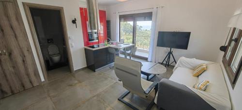Neos Marmaras House | Theasis 2
