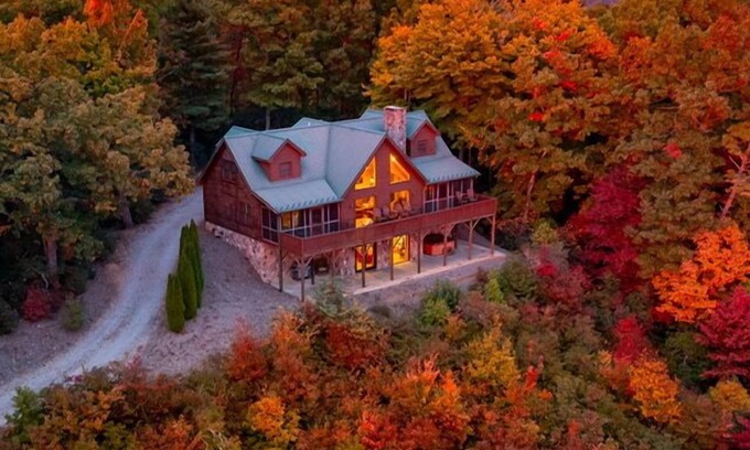 Ferguson Cabin | Theater Room,Pool Table,Foosball,HotTub,WiFi,Views