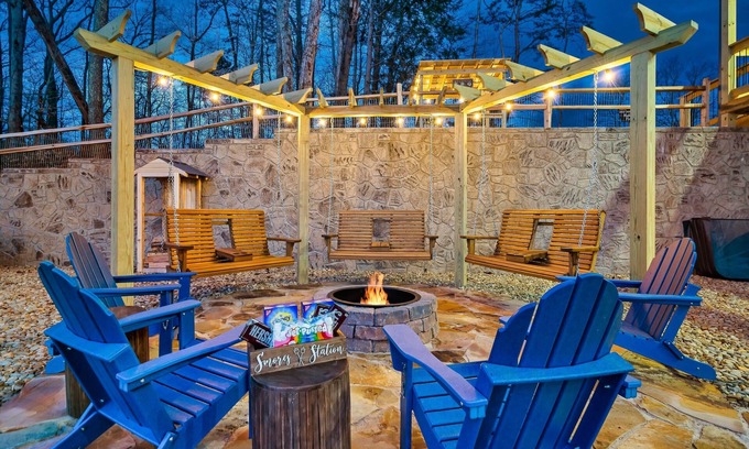 Gatlinburg - Pigeon Forge Cabin | Theatre*StepstoGSM*Bigdogfrndly*Minigolf