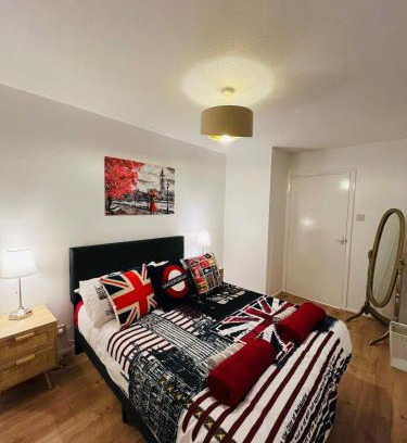 Tollington Apartment | Thematic London Apartment in Holloway