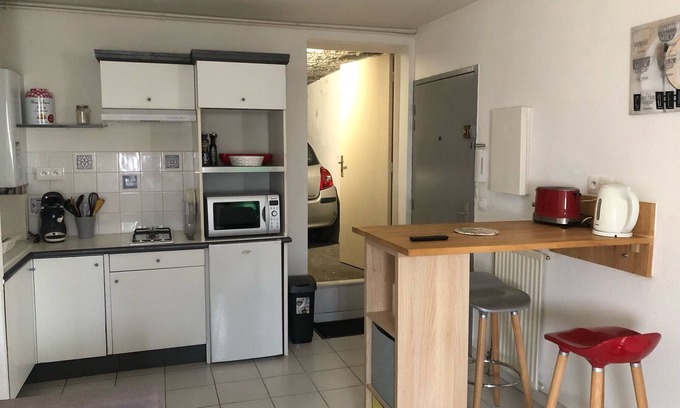 Villeneuve-les-Maguelone Apartment | Theone, Appartement Très Bien Situé rdc Avec Garage Communiquant
