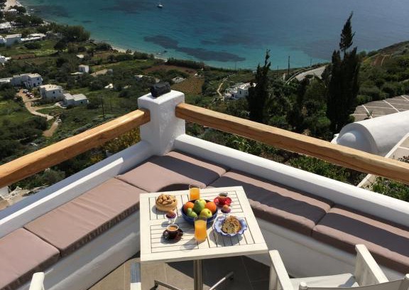 Tholaria House | Theoreion