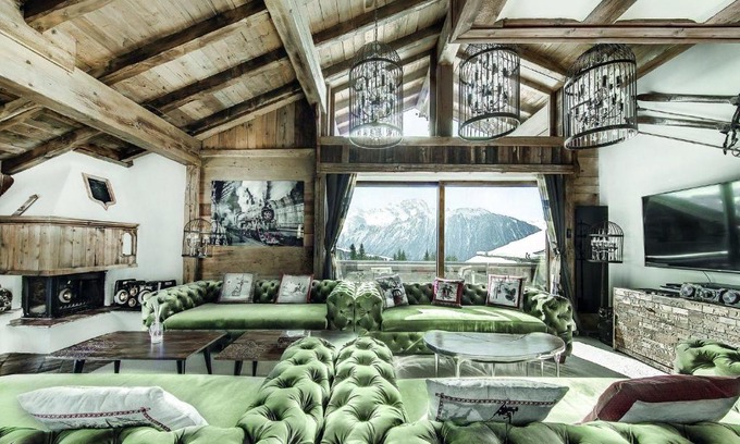 Mittelberg Ski Chalet | There are several terraces and a large garden