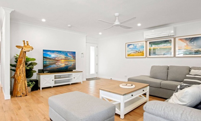 Golden Beach House | Theresa St 16, Golden Beach