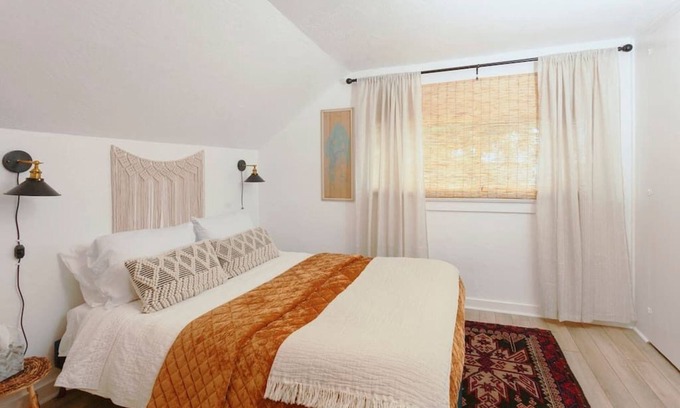 Medford Apartment | This apartment is a 1 bedroom(s), 1 bathrooms, located in Medford, OR.