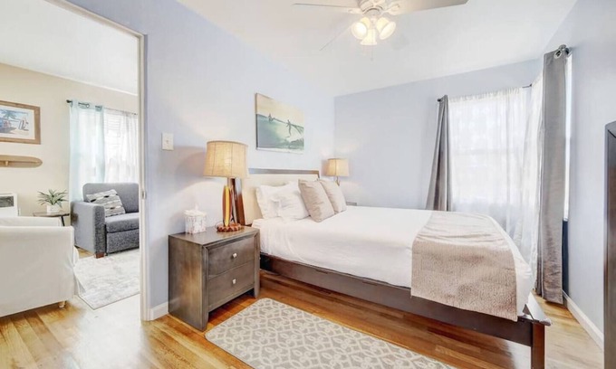 Central Mission Beach Apartment | This apartment is a 1 bedroom(s), 1 bathrooms, located in San Diego, CA.