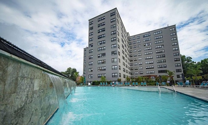 East Falls Apartment | This apartment is a 2 bedroom(s), 1 bathrooms, located in Philadelphia, PA.