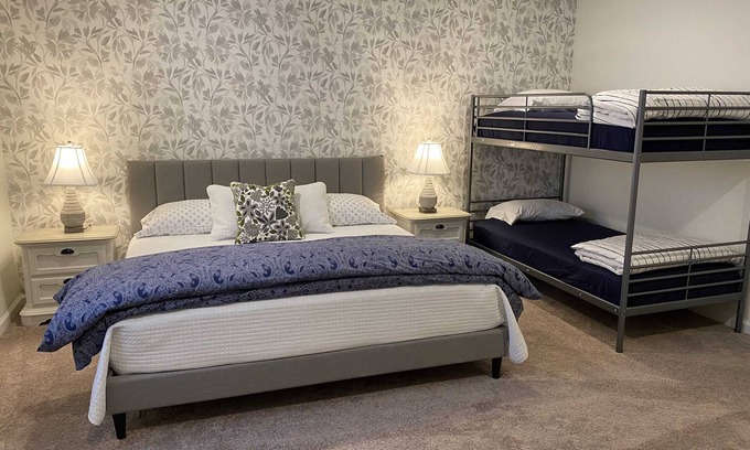 Lakeview Apartment | This Chic Retreat is Your Exclusive Getaway - Pets Too!