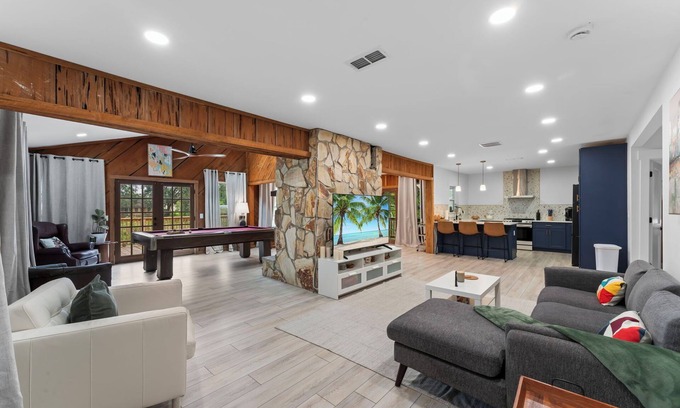 Orange Park House | This house is a 2 bedroom(s), 2 bathrooms, located in Orange Park, FL.