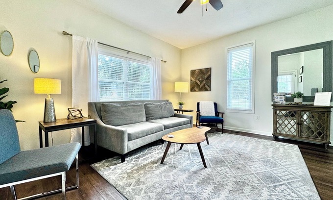 Marion House | This house is a 2 bedroom(s), 1 bathrooms, located in Marion, IN.