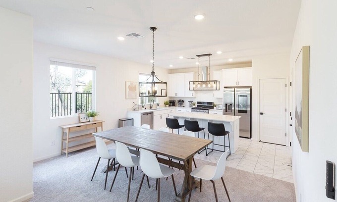 Rocklin House | This house is a 4 bedroom(s), 3 bathrooms, located in Rocklin, CA.