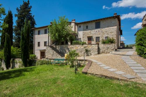Grassina Apartment | THR-Apartment with 3 bedrooms, 7 beds, 3 bathrooms, air conditioning and private outdoor space in a residence with swimming pool not far from Florence