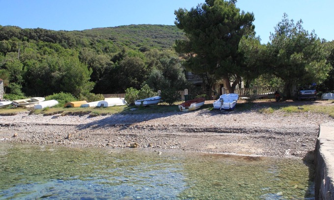 Sveti Jakov Apartment | Three bedroom apartment near beach Cove Merašćica, Cres (A-8071-a)