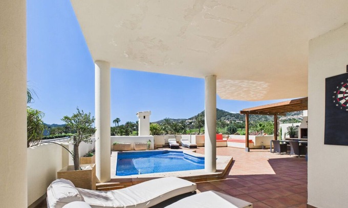 El Beal Apartment | Three-Bedroom El Coto Penthouse with Private Pool