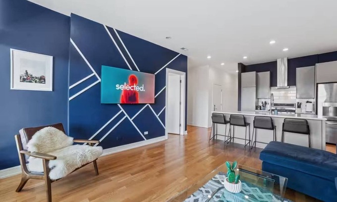 Ukrainian Village House | Three Condo's: 12 Beds, 6 Bath, Rooftop, Parking!