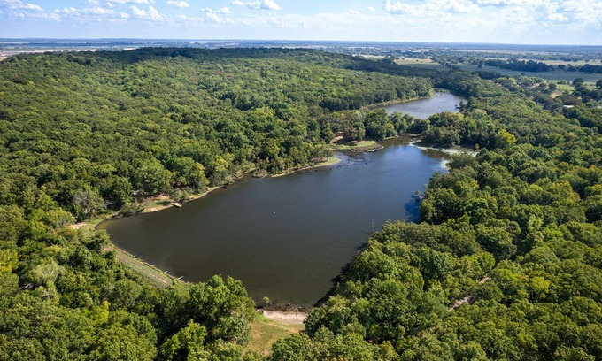 Bixby House | Three houses on 160 Acres | Perfect for Large Family Gatherings