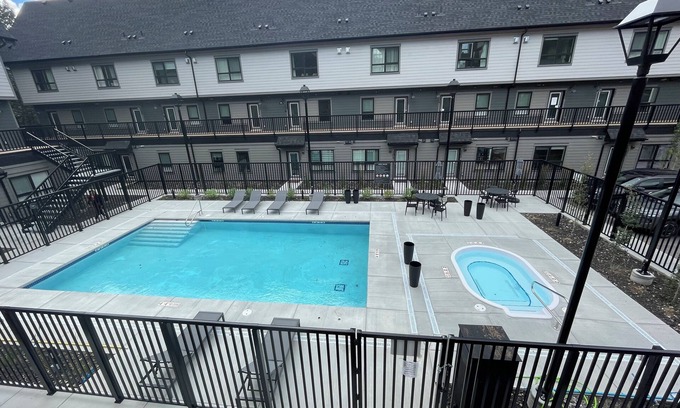 Canmore House | Three Townhouse Combo - Families and Large Groups