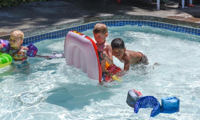 Monroe House | Thunderbird One-Bedroom Cabin 5