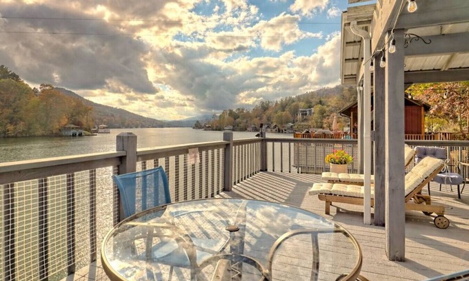 Clayton House | Tibor’s Landing on Lake Burton - Plus Dock House