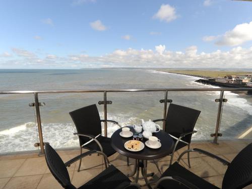 Westleigh Apartment | Tidal Bay