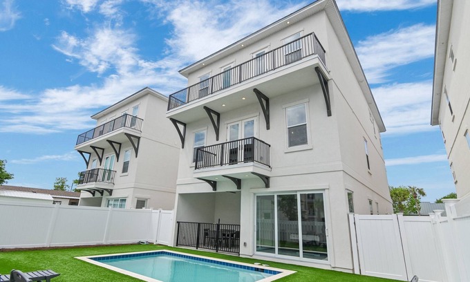 Emerald Waters Village House | Tidal Time Estate Sleeps 16 Private Pool Game Room Near Beach