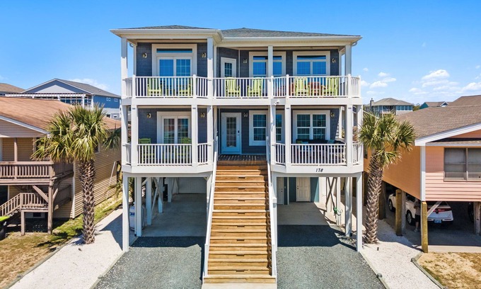 Holden Beach House | "Tides a Wastin' " Private Pool w/Opt Heat, Hot Tub, Tiki Bar, Elevator