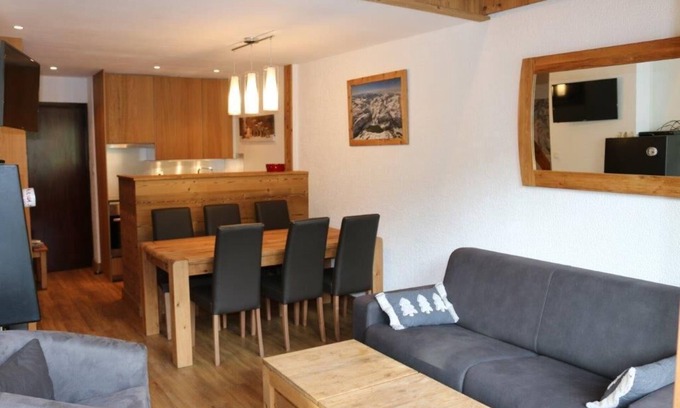 Val Claret Apartment | Tignes Val Claret, Large Duplex 70 m² Ski-in/Ski-out 8 Guests