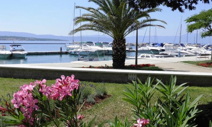 Bogovici Apartment | Time Travel into the future with this New Haven.