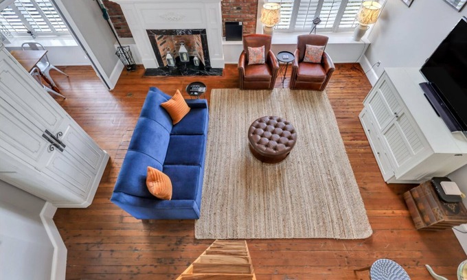 Historic District - North Apartment | Timeless Apt-Downtown Savannah-Sleeps 4