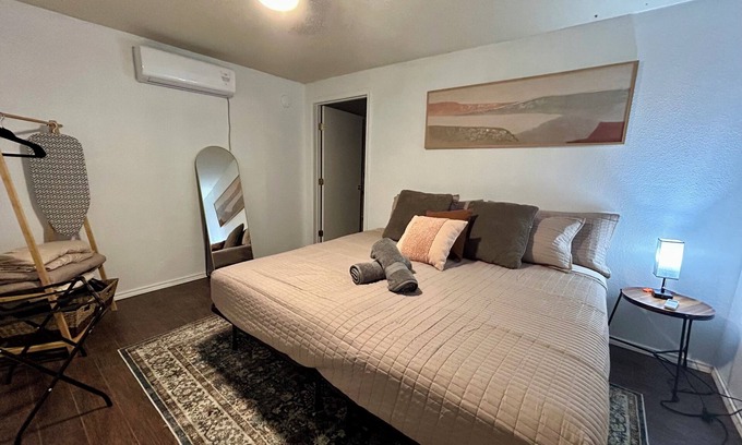 West Odessa Cabin | Tiny Cabin - King or Twin Beds - Corn Hole - Pets Ok