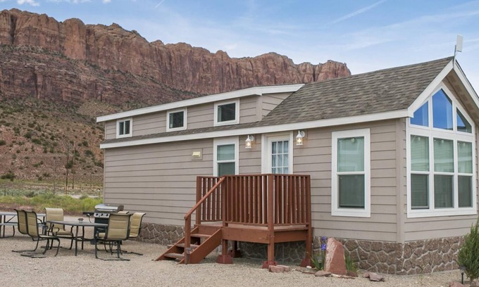 Moab South Valley House | Tiny Home #7 - Tiny Home #7 FunStays Tiny Home