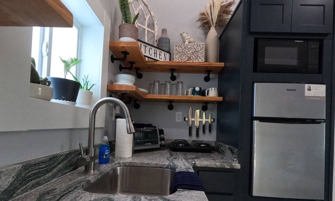 Kings Grant Cottage | Tiny Home Minutes to Wrightsville Beach or Downtown Wilmington