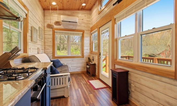 Todd House | "Tiny Home Paradise by the New River in Todd, NC"