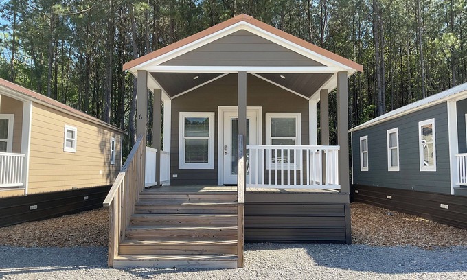 Pearl River House | Tiny Homes for Rent, minutes to the Casino, Golf Course & Water Park.n