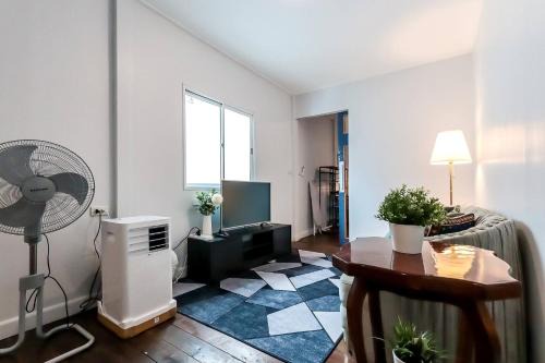 Bang Sue House | Tiny House Bangson at Bangsue Grand Station