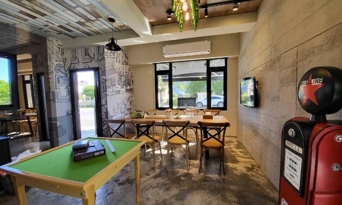 Sanxing House | Tipsy Snail