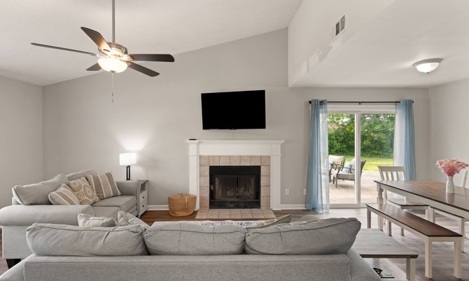 Brunswick House | Tipsy Turtle - NEW LISTING!