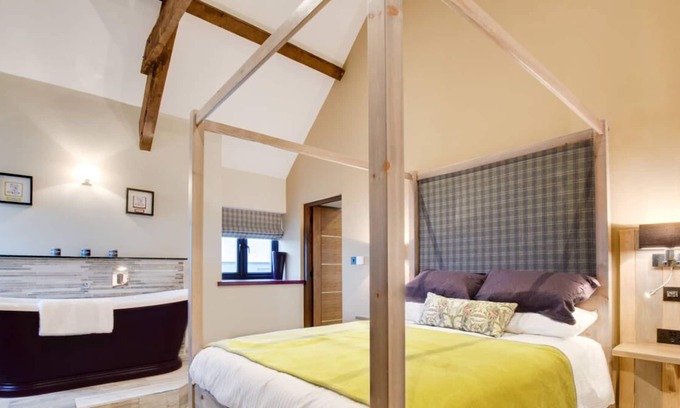 Garn Fadryn House | Tir Bach Iago in the beautiful Pwllheli