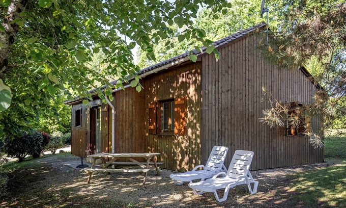 Saint-Avit-Senieur Ski Chalet | Titmouse, Gîte in Dordogne