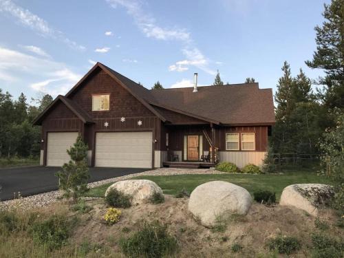 McCall House | TJ'S MOUNTAIN HAUS by Casago McCall - Donerightmanagement