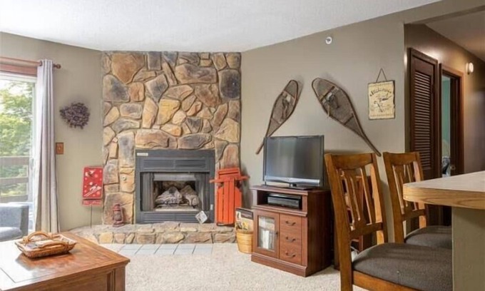 Timberline Condo | TMD202-updated Timberline Condo!