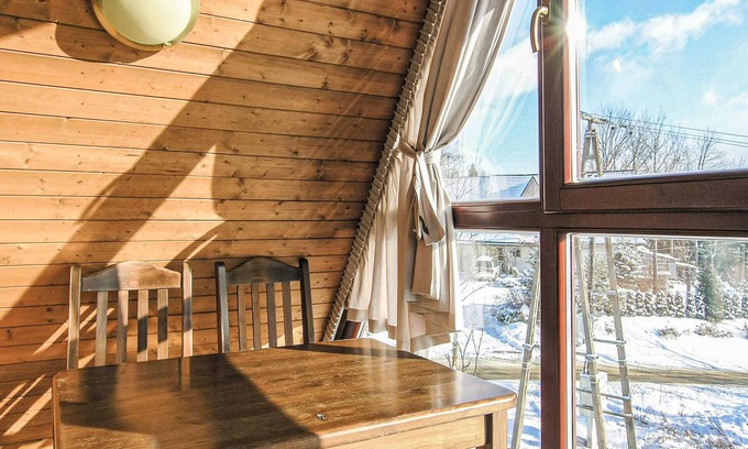 Koscielisko Apartment | To the modern vacation home belongs an enclosed natural plot.
